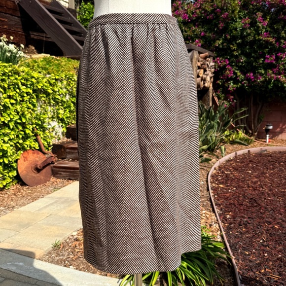 Valentino vintage wool herringbone midi skirt - Picture 2 of 6